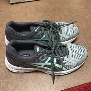 asics running shoes